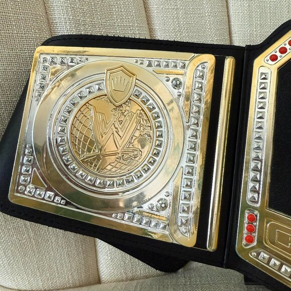 *DAMAGED* WWE 2012 wrestling title belt world Champion kid size costume cosplay - Picture 6 of 7